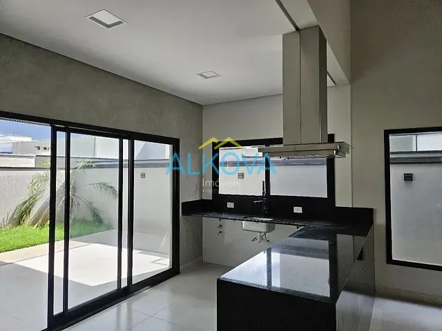 Casa com 300m² 3 quartos e 4 banheiros, à venda, no bairro Condomínio Terras do Vale em Caçapava