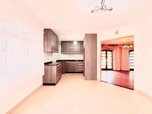Casa com 348m² 4 quartos e 3 banheiros, à venda, no bairro São Braz em Curitiba