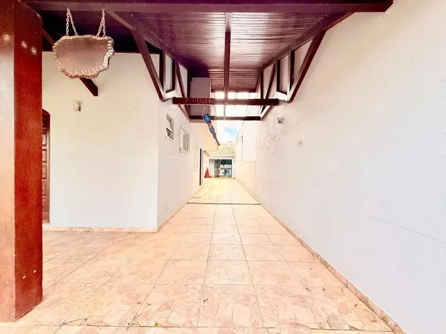 Casa com 348m² 4 quartos e 3 banheiros, à venda, no bairro São Braz em Curitiba