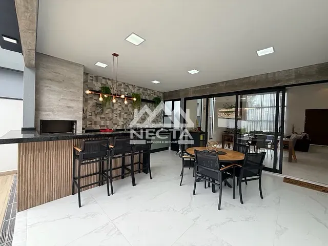 Casa com 400m² 4 quartos e 1 banheiro, à venda, no bairro Mar Verde em Caraguatatuba