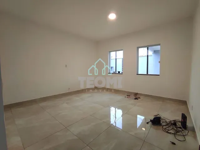Casa 3 quartos e 2 banheiros, à venda, no bairro Jardim Independência em Taubaté