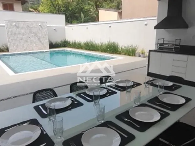 Casa com 384m² 3 quartos e 3 banheiros, à venda, no bairro Mar Verde II em Caraguatatuba