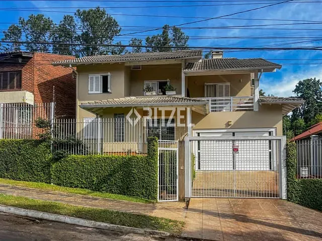 Casa 4 quartos e 3 banheiros, à venda, no bairro Canudos em Novo Hamburgo