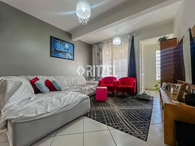 Casa 4 quartos e 3 banheiros, à venda, no bairro Canudos em Novo Hamburgo