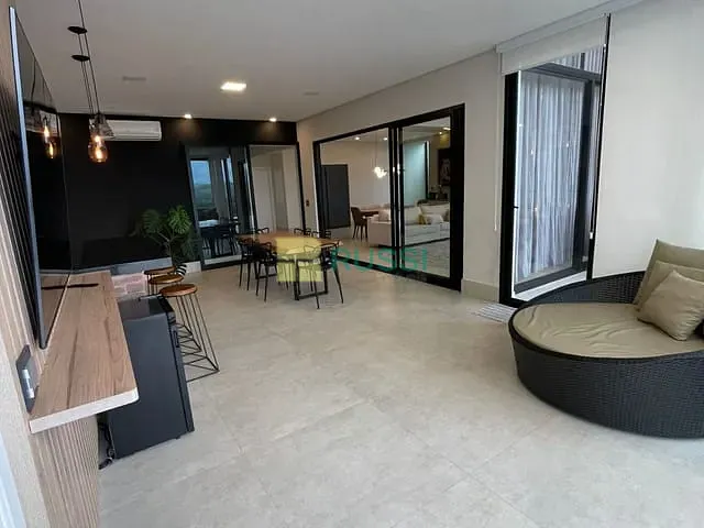 Casa 4 quartos e 6 banheiros, à venda, no bairro Condomínio Residencial Jaguary em São José dos Campos