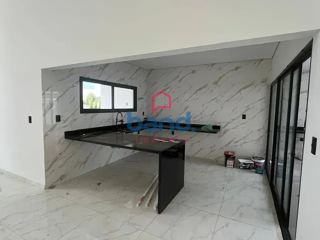 Casa 3 quartos e 2 banheiros, à venda, no bairro Portal Ville Flamboyant em Porto Feliz