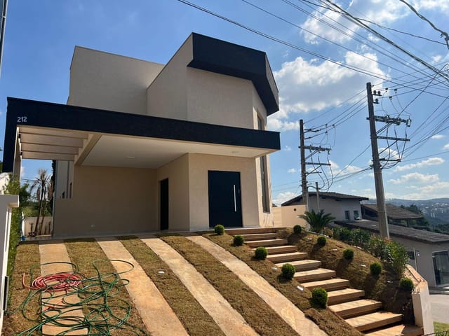 Casa com 280m² 4 quartos e 6 banheiros, à venda, no bairro Quinta dos Angicos em Cotia
