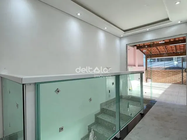 Casa com 225m² 3 quartos e 2 banheiros, à venda, no bairro São Benedito em Santa Luzia