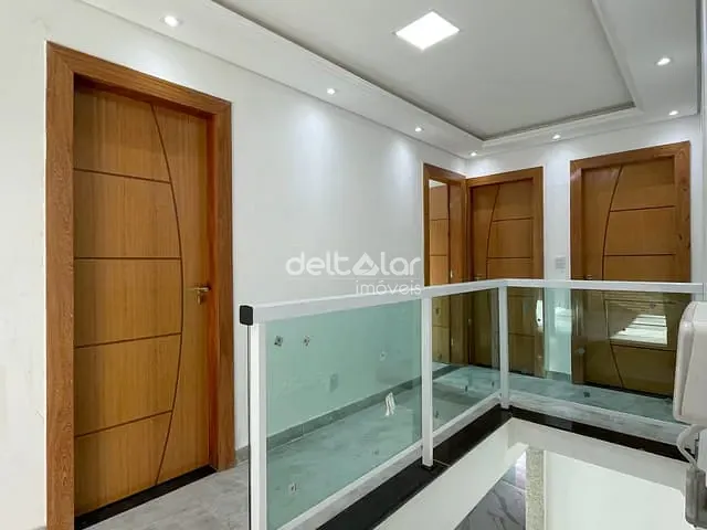 Casa com 225m² 3 quartos e 2 banheiros, à venda, no bairro São Benedito em Santa Luzia