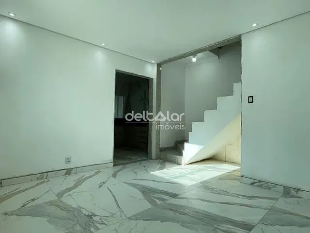 Casa com 225m² 3 quartos e 2 banheiros, à venda, no bairro São Benedito em Santa Luzia