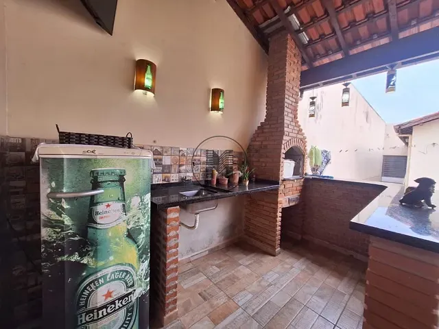 Casa com 360m² 3 quartos e 3 banheiros, para alugar, no bairro Residencial Village Santana em Guaratinguetá