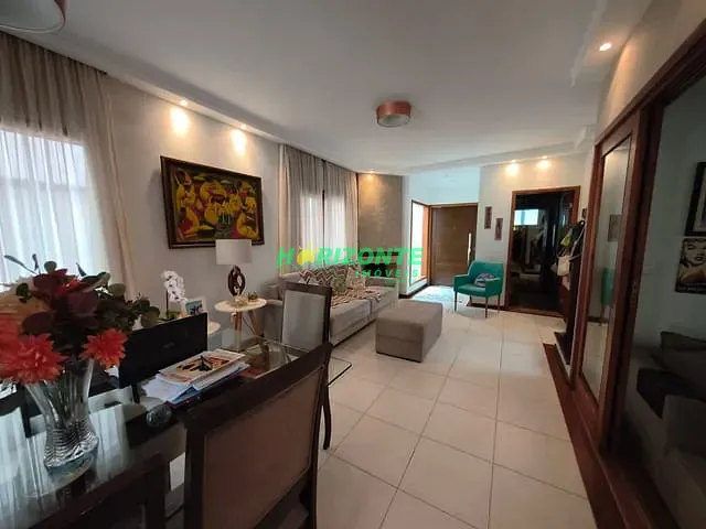 Casa 4 quartos e 3 banheiros, à venda, no bairro Urbanova V em São José dos Campos