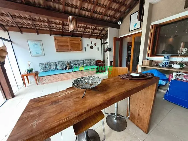 Casa 4 quartos e 3 banheiros, à venda, no bairro Urbanova V em São José dos Campos