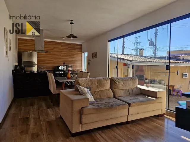 Casa com 220m² 3 quartos e 2 banheiros, à venda, no bairro Parque Residencial Maria Elmira em Caçapava