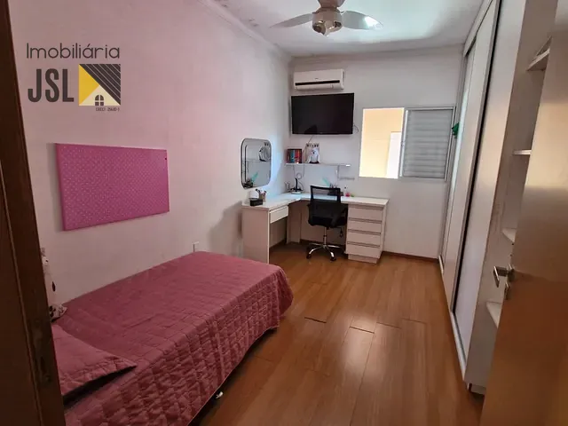 Casa com 220m² 3 quartos e 2 banheiros, à venda, no bairro Parque Residencial Maria Elmira em Caçapava