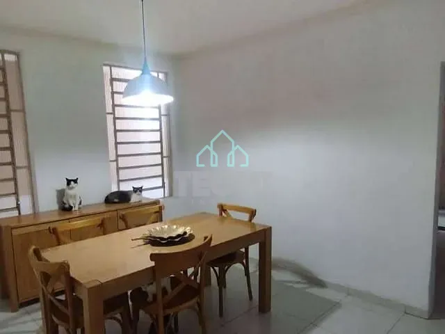 Casa 3 quartos e 3 banheiros, à venda ou para alugar, no bairro Centro em Taubaté