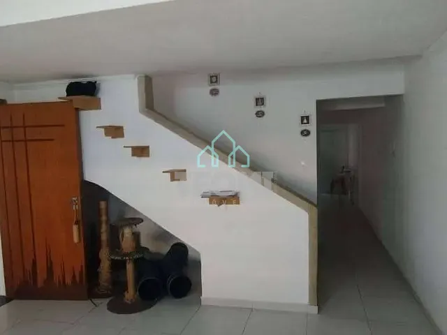 Casa 3 quartos e 3 banheiros, à venda ou para alugar, no bairro Centro em Taubaté