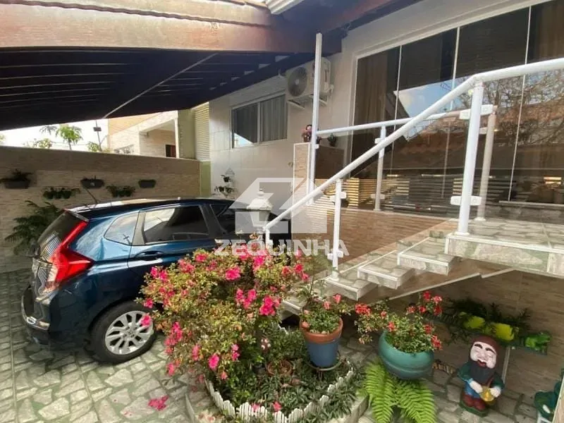 Casa, 3 quartos, 224 m² - Foto 2