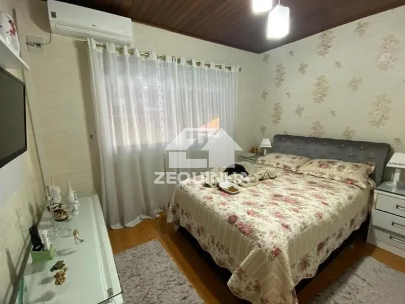 Casa, 3 quartos, 224 m² - Foto 9
