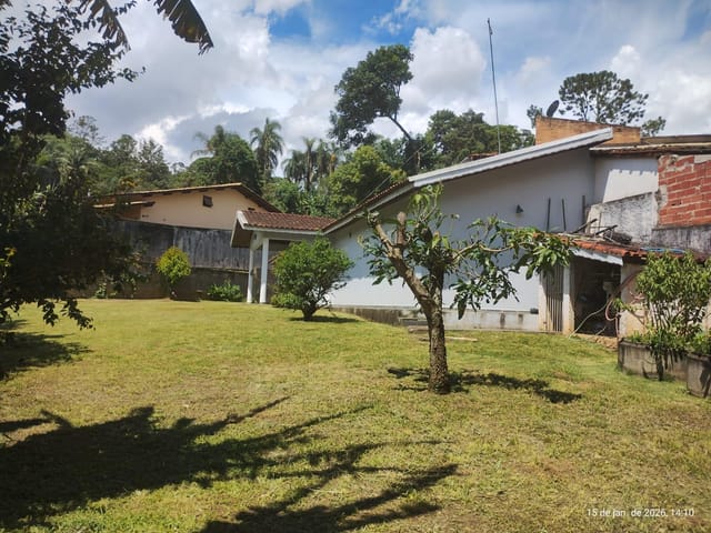 Casa com 1000m² 2 quartos e 2 banheiros, à venda, no bairro Vila Santo Antônio em Cotia