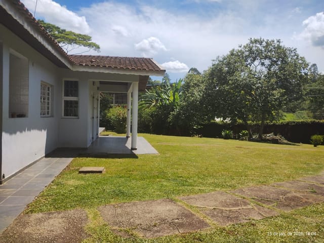 Casa com 1000m² 2 quartos e 2 banheiros, à venda, no bairro Vila Santo Antônio em Cotia