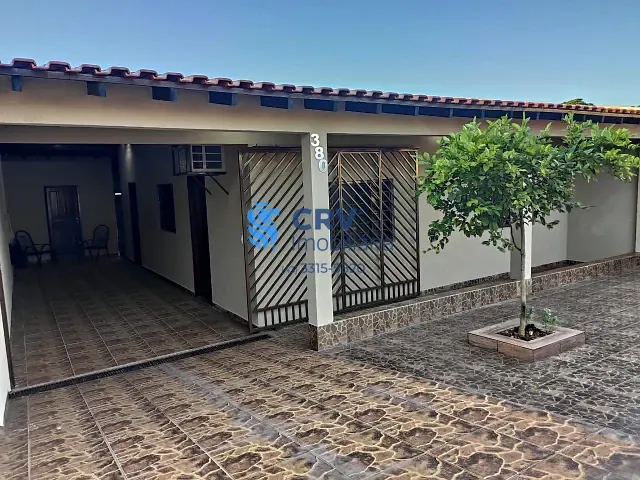 Casa com 200m² 3 quartos e 2 banheiros, à venda, no bairro Parigot de Souza 2 em Londrina