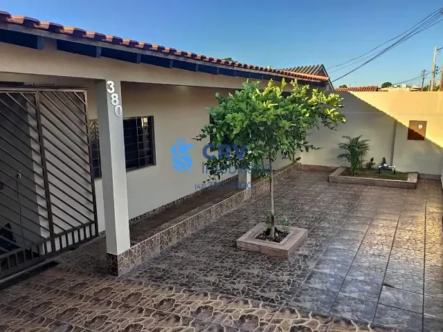 Casa com 200m² 3 quartos e 2 banheiros, à venda, no bairro Parigot de Souza 2 em Londrina