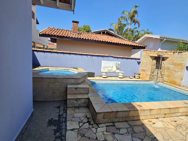 Casa com 615m² 4 quartos e 4 banheiros, à venda, no bairro Perpetuo Socorro em Pindamonhangaba