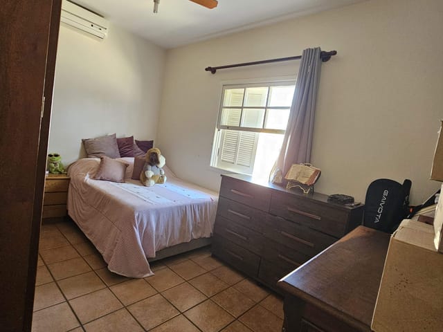 Casa com 615m² 4 quartos e 4 banheiros, à venda, no bairro Perpetuo Socorro em Pindamonhangaba