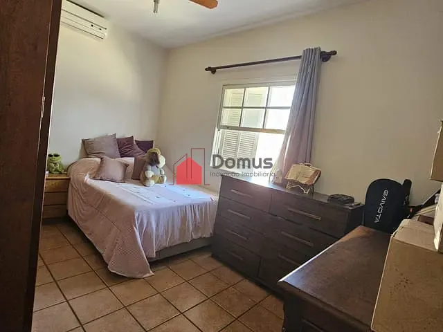 Casa com 615m² 4 quartos e 4 banheiros, à venda, no bairro Perpetuo Socorro em Pindamonhangaba
