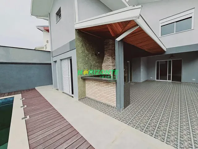 Casa com 264m² 3 quartos e 5 banheiros, à venda, no bairro Urbanova em São José dos Campos
