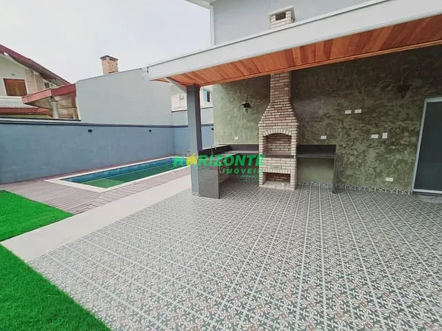 Casa com 264m² 3 quartos e 5 banheiros, à venda, no bairro Urbanova em São José dos Campos