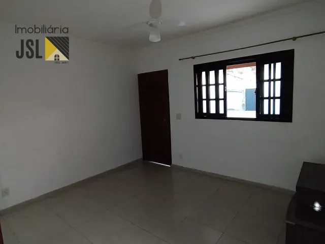 Casa com 300m² 2 quartos e 2 banheiros, à venda, no bairro Vila Bandeirantes em Caçapava