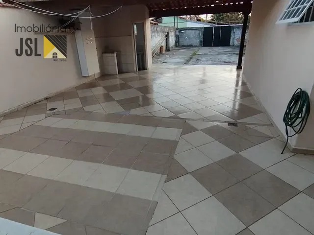 Casa com 300m² 2 quartos e 2 banheiros, à venda, no bairro Vila Bandeirantes em Caçapava