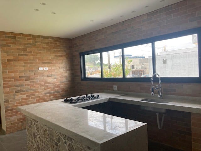 Casa 3 quartos e 4 banheiros, à venda, no bairro Caçapava Velha em Caçapava
