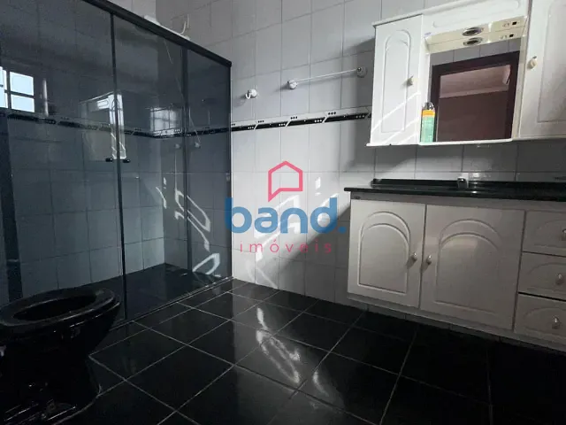 Casa 4 quartos e 3 banheiros, para alugar, no bairro Centro em Porto Feliz