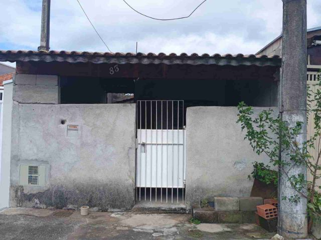 Casa com 125m² 2 quartos e 1 banheiro, à venda, no bairro Loteamento Residencial Carangola em Pindamonhangaba