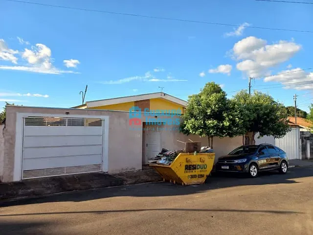 Casa com 150m² 3 quartos e 2 banheiros, à venda, no bairro Jardim Guaxupé em Guaxupé