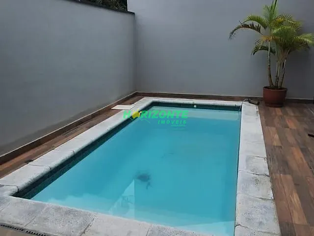 Casa com 250m² 3 quartos e 4 banheiros, à venda, no bairro Urbanova em São José dos Campos