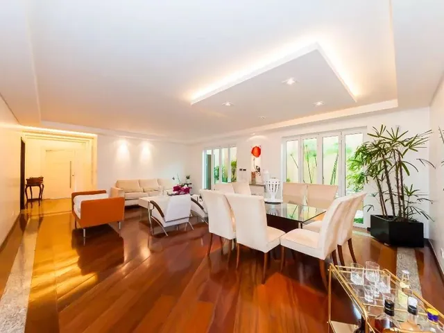 Casa com 725m² 3 quartos e 4 banheiros, para alugar, no bairro Santa Felicidade em Curitiba