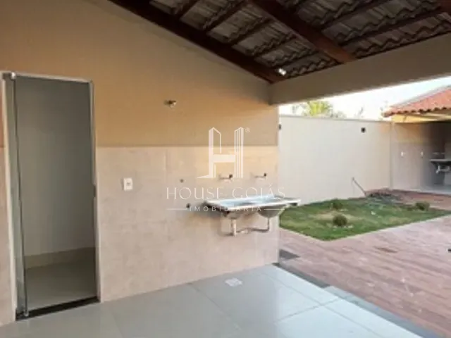 Casa com 300m² 3 quartos e 3 banheiros, à venda, no bairro Residencial Brisas da Mata em Goiânia