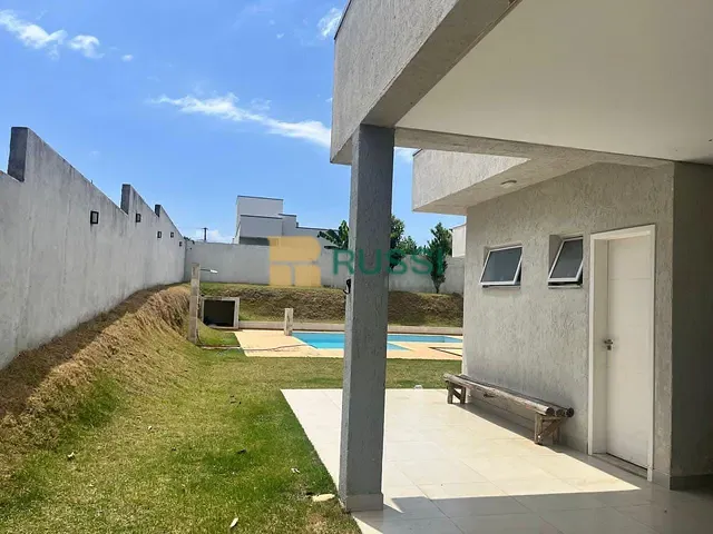 Casa com 280m² 4 quartos e 5 banheiros, à venda, no bairro Condomínio Residencial Mirante do Vale em Jacareí