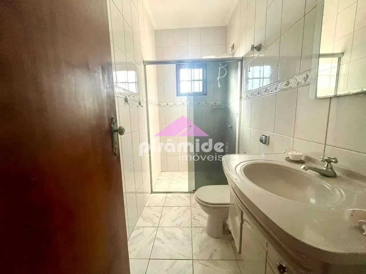 Casa, 4 quartos, 240 m² - Foto 9