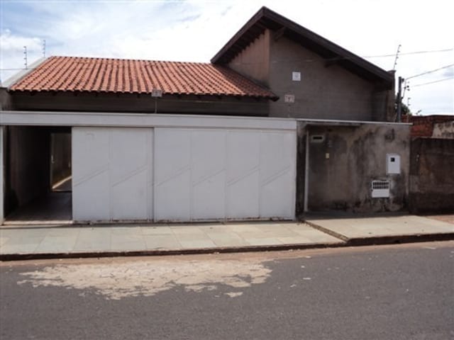 Foto do Casa - Casa à venda 3 Quartos, 1 Suite, 4 Vagas, 300M², Jardim Uberaba, Uberaba - MG | ZUCATO IMOBILIARIA LTDA
