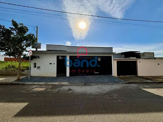 Casa 3 quartos e 2 banheiros, à venda, no bairro Loteamento Portal Ville Cambuí em Porto Feliz