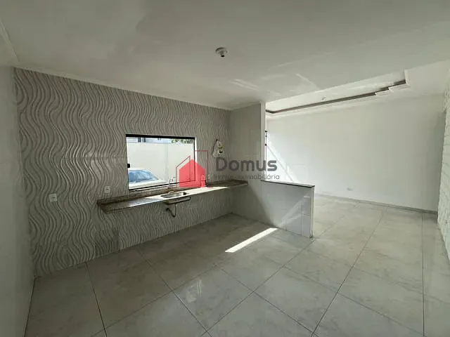 Casa com 175m² 3 quartos e 2 banheiros, à venda ou para alugar, no bairro Loteamento Santa Clara em Pindamonhangaba