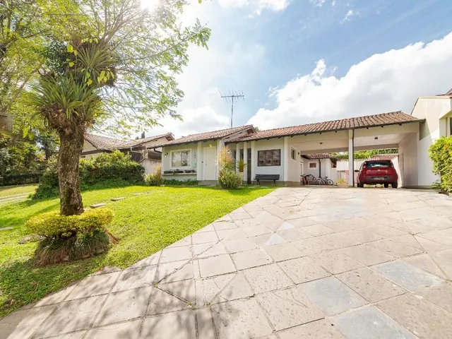 Casa com 610m² 4 quartos e 4 banheiros, à venda, no bairro Santa Felicidade em Curitiba