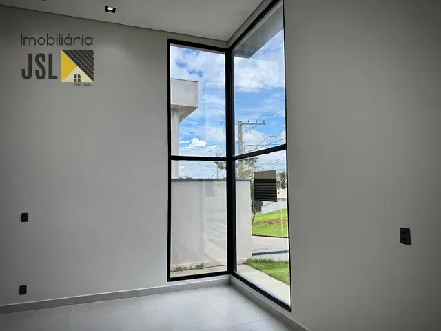Casa com 300m² 3 quartos e 3 banheiros, à venda, no bairro Bairro do Grama em Caçapava