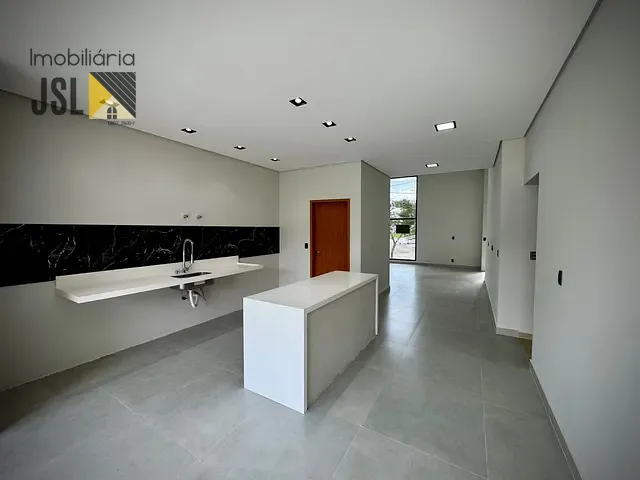 Casa com 300m² 3 quartos e 3 banheiros, à venda, no bairro Bairro do Grama em Caçapava