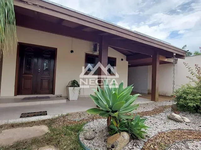 Casa com 360m² 3 quartos e 3 banheiros, à venda, no bairro Indaiá em Caraguatatuba